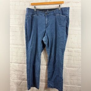 St. John’s Bay Jeans Womens Size 18 Blue Straight Leg Casual Streetwear Denim